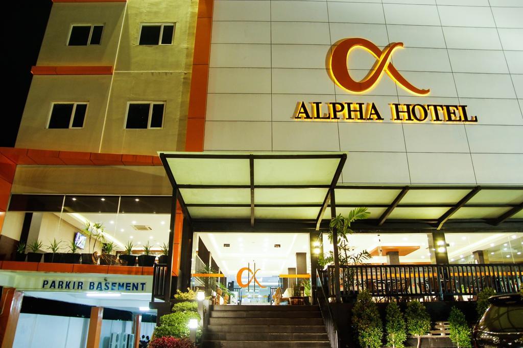 Alpha Hotel Pekanbaru Exterior foto